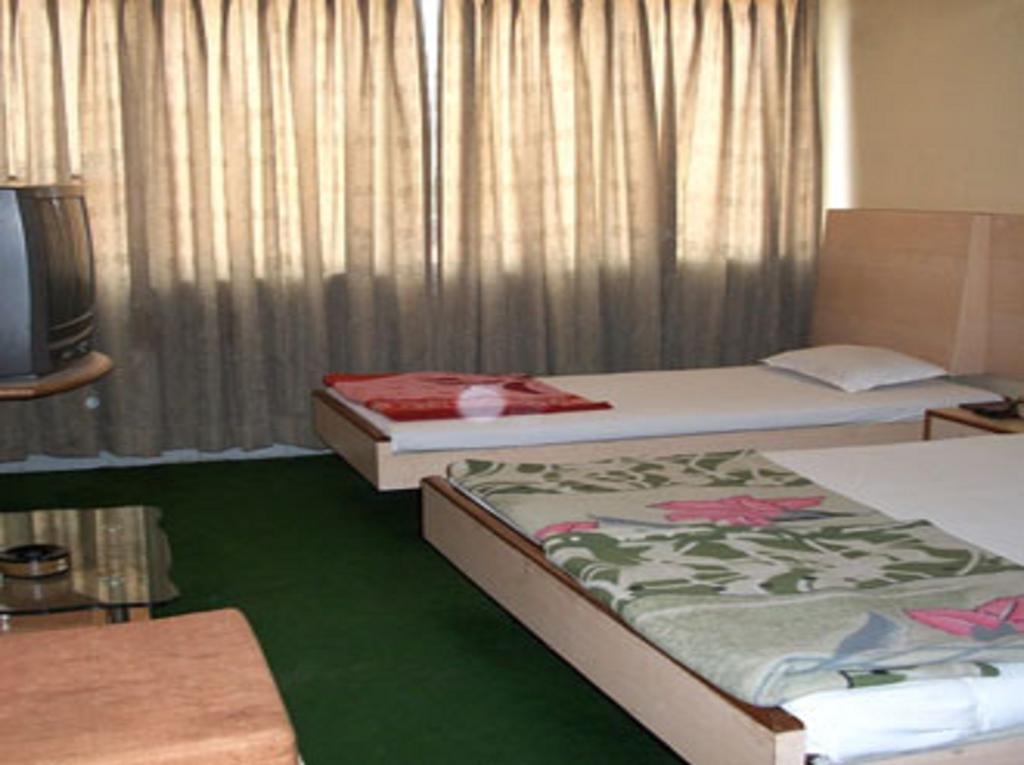 Hotel Tourist International Pune Ngoại thất bức ảnh