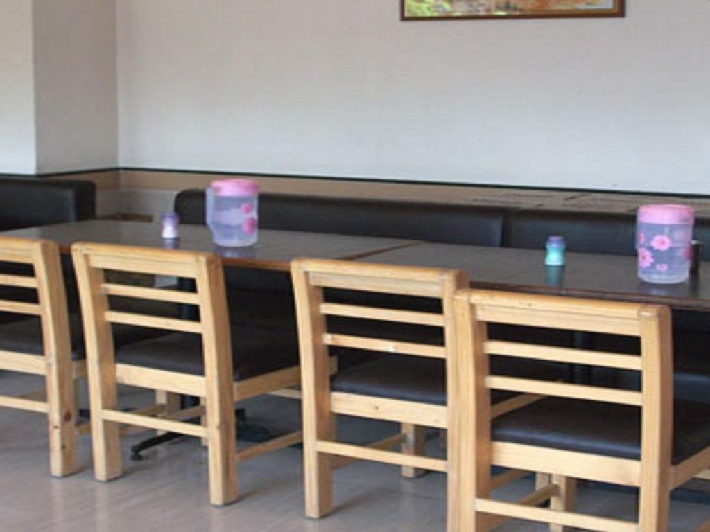 Hotel Tourist International Pune Ngoại thất bức ảnh